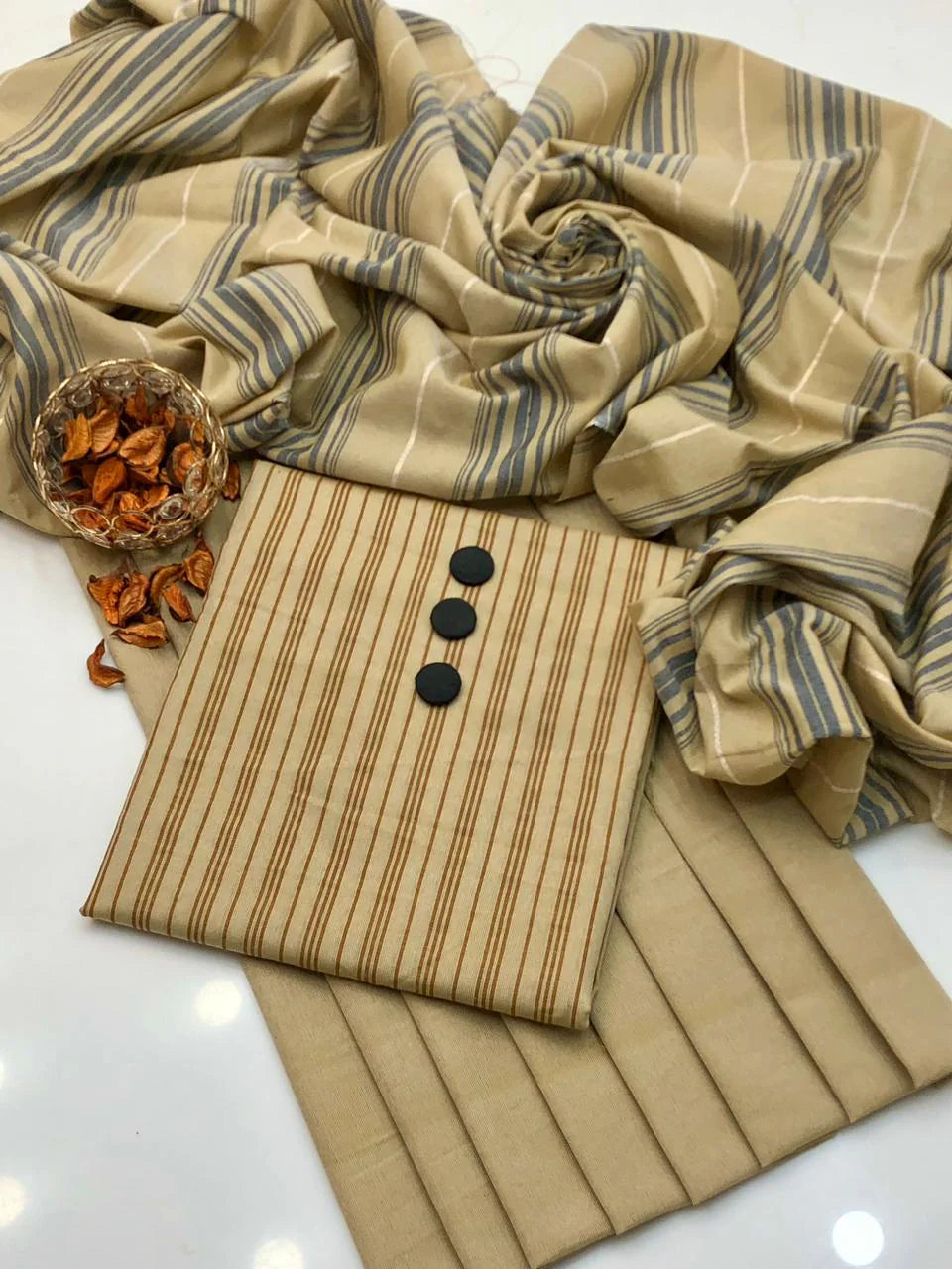 LAWN 3PC MULTANI KHADDI [CREEM]